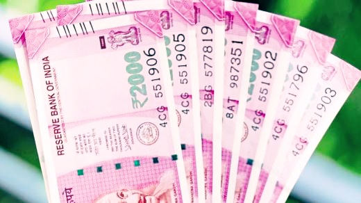 बड़ी खबर- RBI ने दो हजार के नोटों पर लगाया बैन