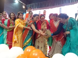 नैनीताल में मुख्यमंत्री पुष्कर सिंह धामी का जन्मदिन लोक संस्कृति को रहा समर्पित- डीएसबी कॉलेज में आयोजित हुवे रंगारंग सांस्कृतिक कार्यक्रम- प्रसिद्ध लोक गायक इंदर आर्या के गीतों  पर झूमे लोग- विधायक सरिता आर्य की मौजूदगी में काटा केक