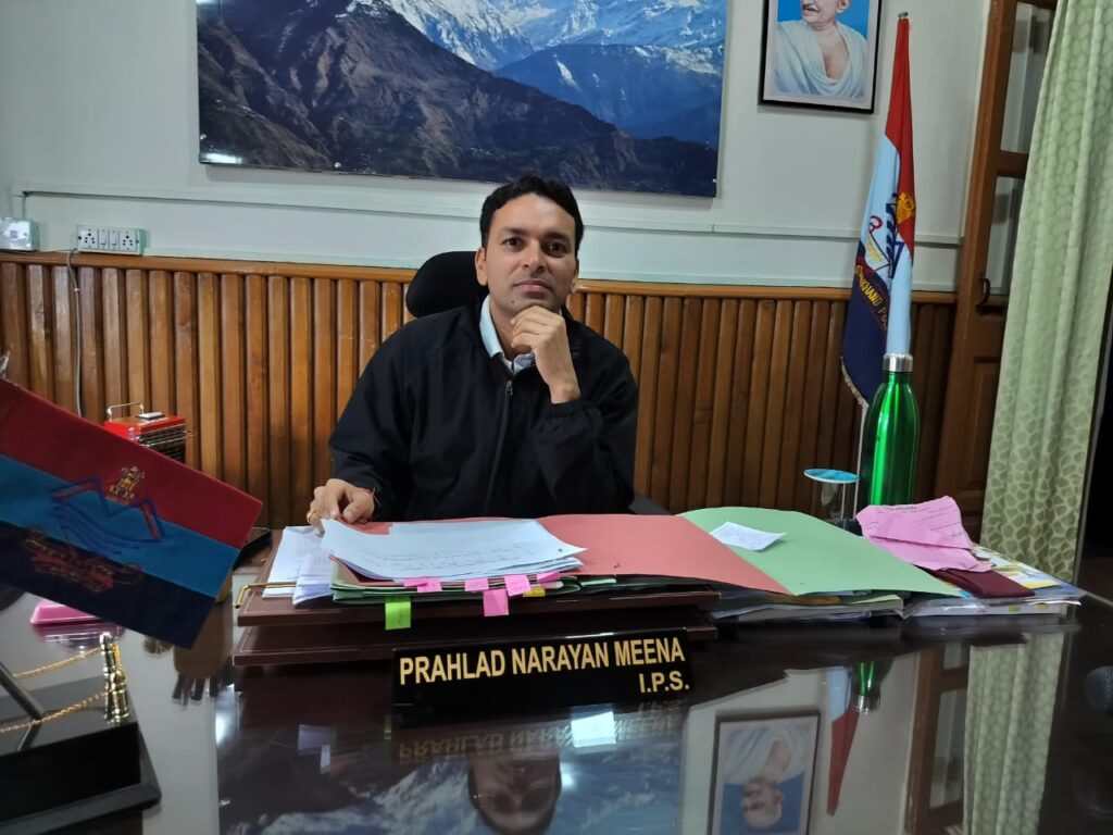 एक्शन:- अज्ञात 30 लोगों के खिलाफ मुकदमा दर्ज