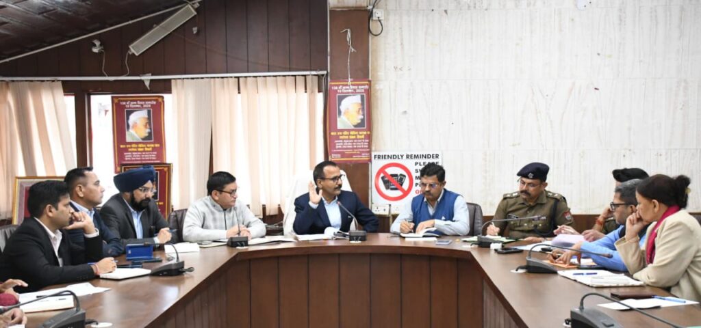 राष्ट्रपति मुर्मू का दो दिवसीय दौरा- व्यवस्थाओं को लेकर डीएम ने अधिकारियों संग की बैठक