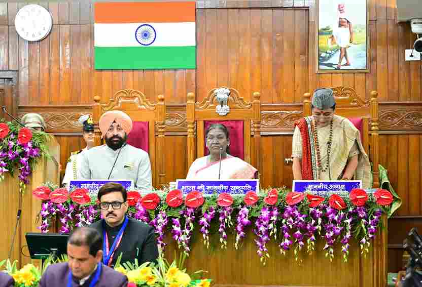 राष्ट्रपति द्रौपदी मुर्मु ने रजतोत्सव के क्रम में विधानसभा के विशेष सत्र को किया संबोधित