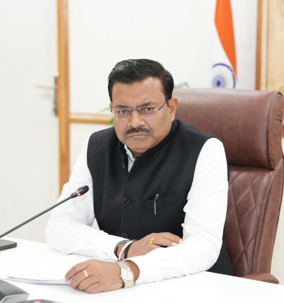 अधिकृत वित्त समिति की बैठक- विकास परियोजनाओं को मिली स्वीकृति