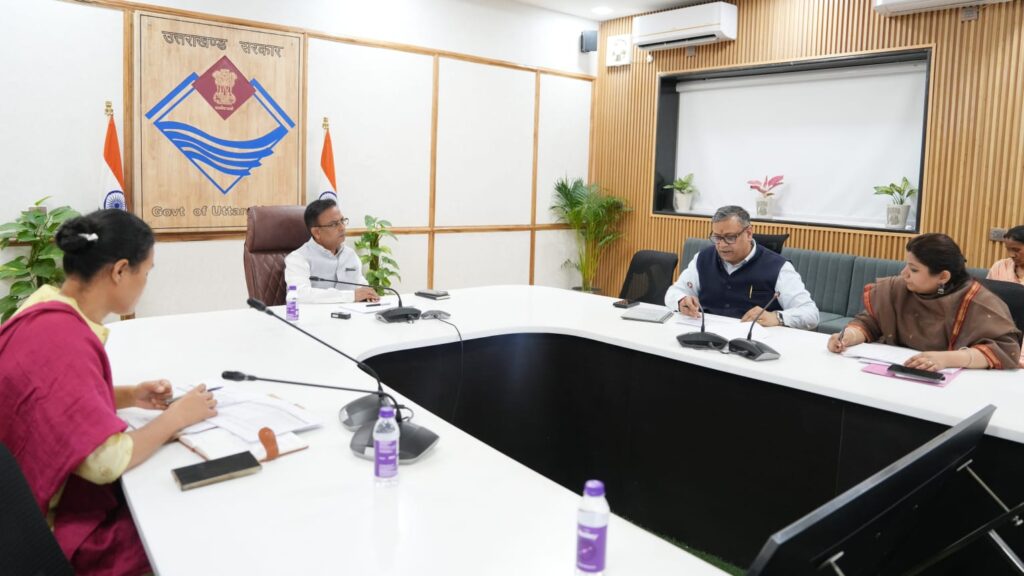 चारधाम यात्रा मार्गों पर समानांतर प्रणाली से हो सफाई व्यवस्था