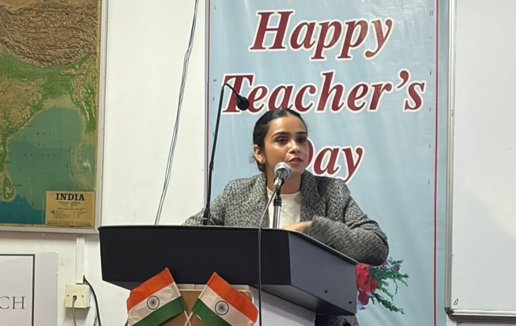 अपराजिता की पहली पुस्तक “द मैन बिहाइंड माई फादर” का नैनीताल में हुआ लोकार्पण