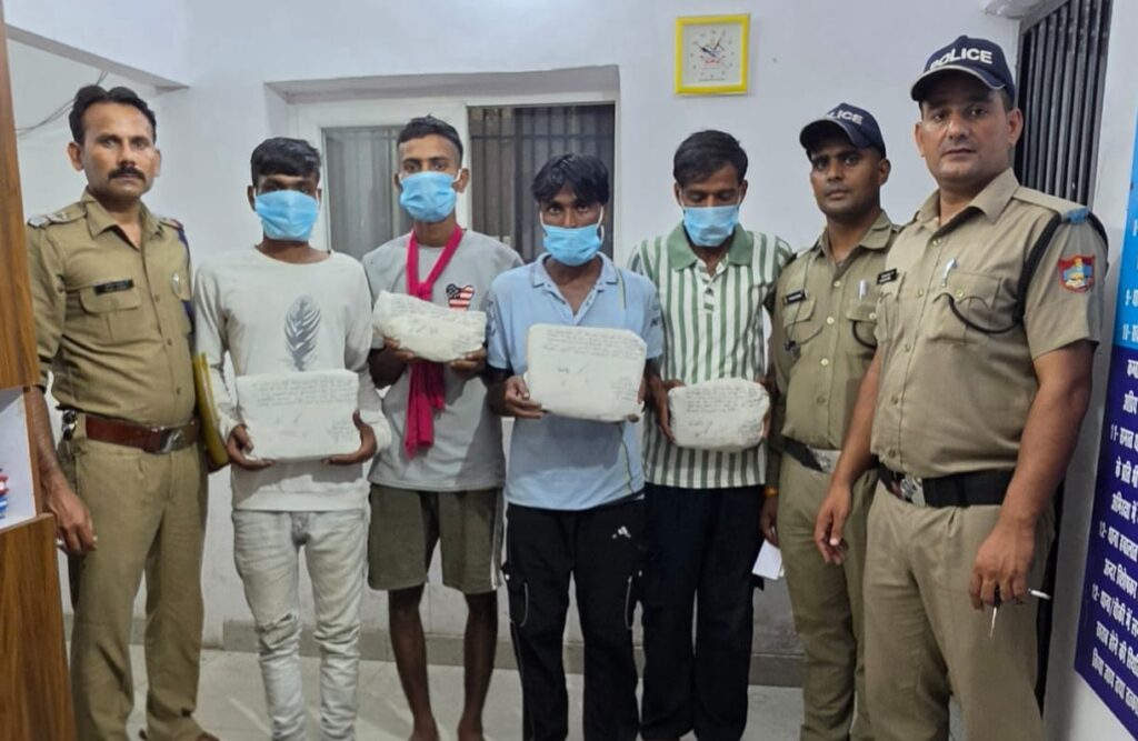 नशीले इंजेक्शनों की तस्करी- पुलिस टीम की बड़ी  कार्रवाई-  04 अभियुक्त गिरफ्तार