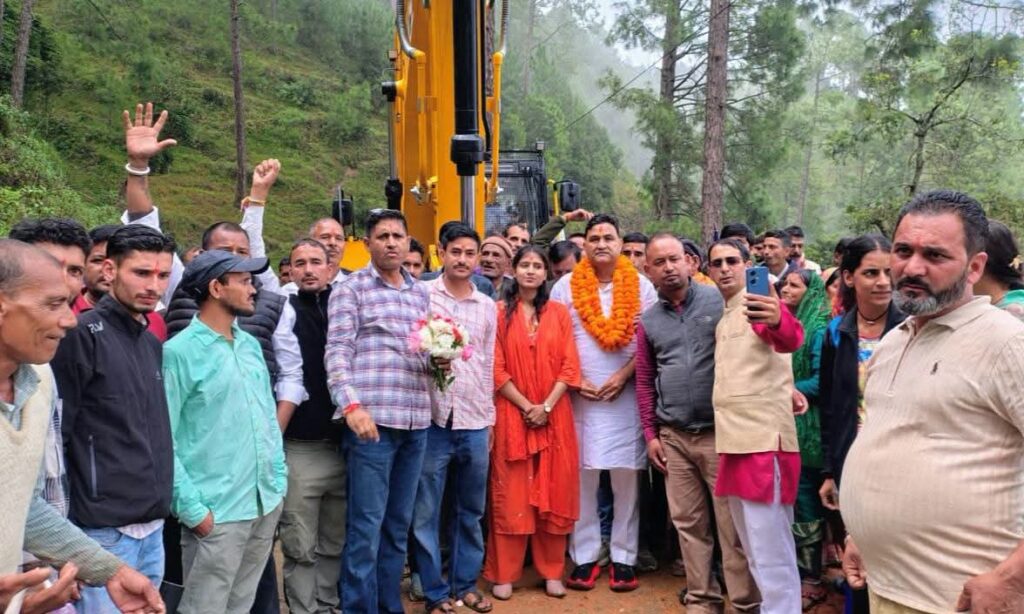 शुभ समाचार:- आजादी के 75 साल बाद नदगलगाँव पहुंचेगी सड़क