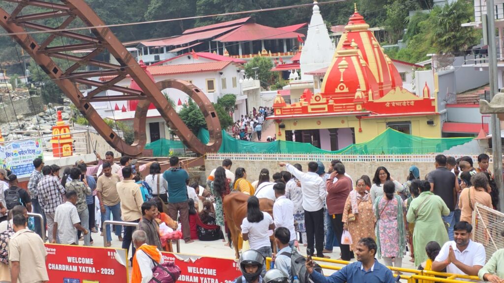 होटल्स की एडवांस बुकिंग के बाद ही आएं कैंची धाम